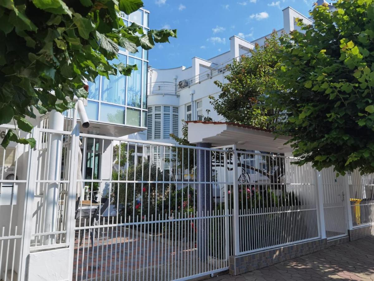 Fitness House With Garden Ξενοδοχείο Κονστάντζα Εξωτερικό φωτογραφία